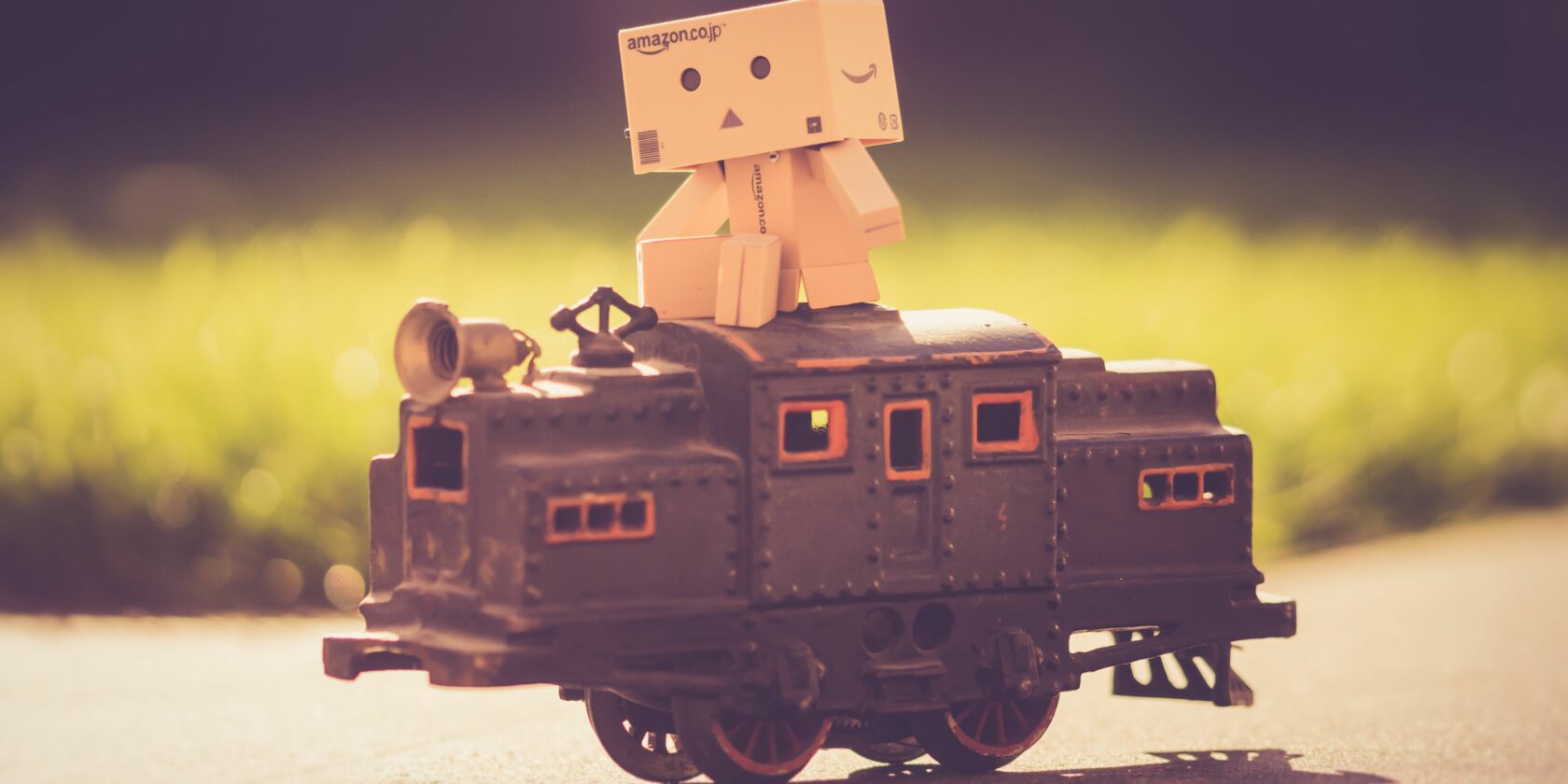 vintage toy train - do u have blog cover